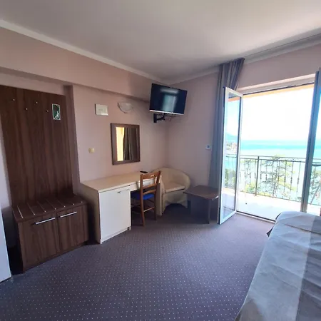 With Private Parking And Breakfast,seaview ヴィラ *