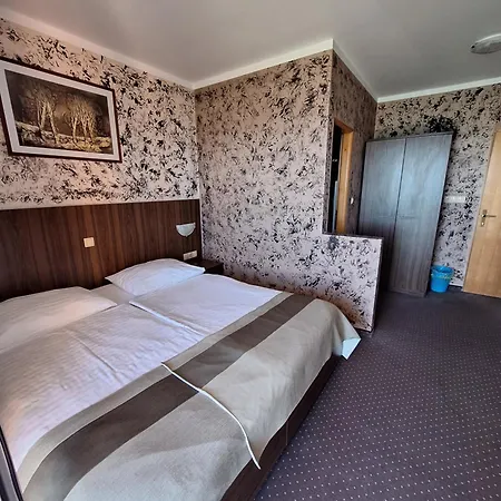 With Private Parking And Breakfast,seaview *