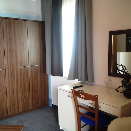 Willa With Private Parking And Breakfast,seaview