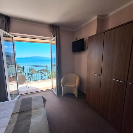 With Private Parking And Breakfast,seaview Volosko