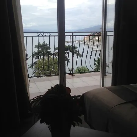 Villa With Private Parking And Breakfast,seaview *