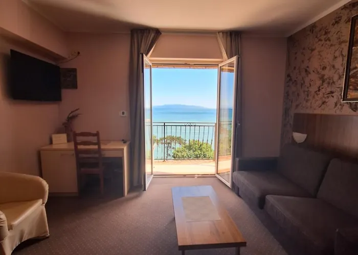 With Private Parking And Breakfast,seaview Villa Volosko