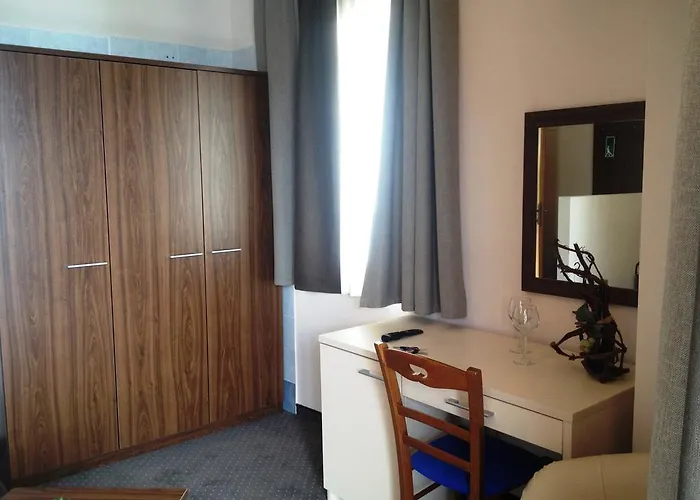 Villa With Private Parking And Breakfast,seaview